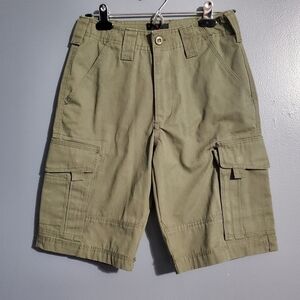 Swiss Cross Boys Green Cargo Shorts with Durable Cotton Twill Size 8